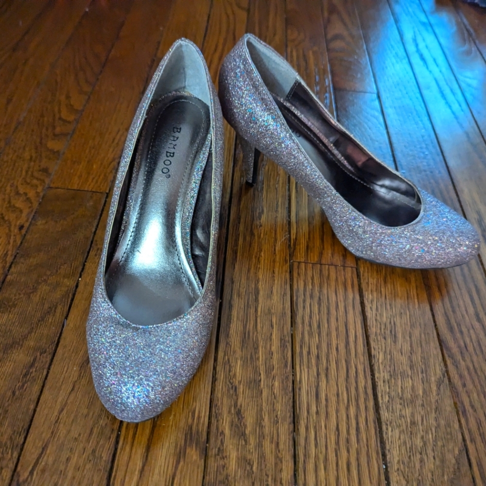 🆕 NWT gold and multicolor glitter heels by bamboo